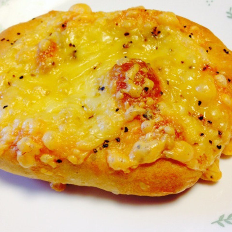 チーズとハチミツのパン(ブーランジェリーダダ 長良店 （Boulangerie Dada ）)