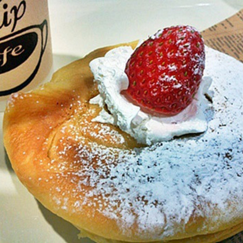 ストロベリー・パンケーキ(ブーランジェリーラリュ)