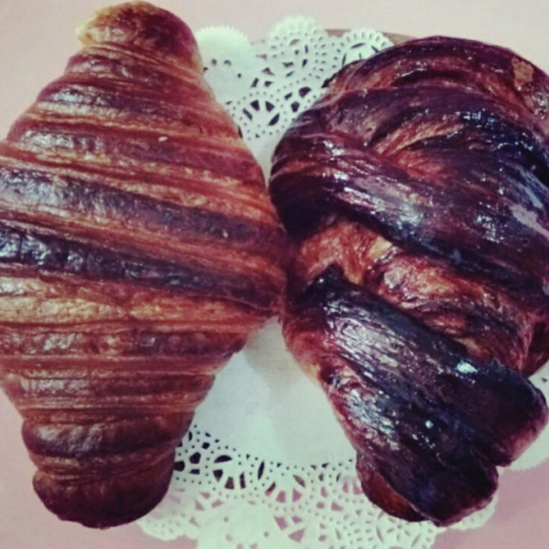 クロワッサン(プウセ （POUSSER）)