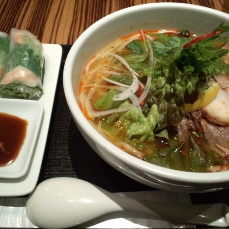 生春巻きとブンボーフエ(フォーナム東京ミッドタウン店)