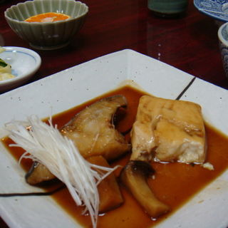 煮魚定食(生乃弥)