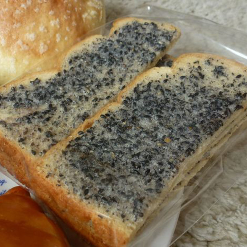 黒ゴマラスク(プチブラン・フルート)