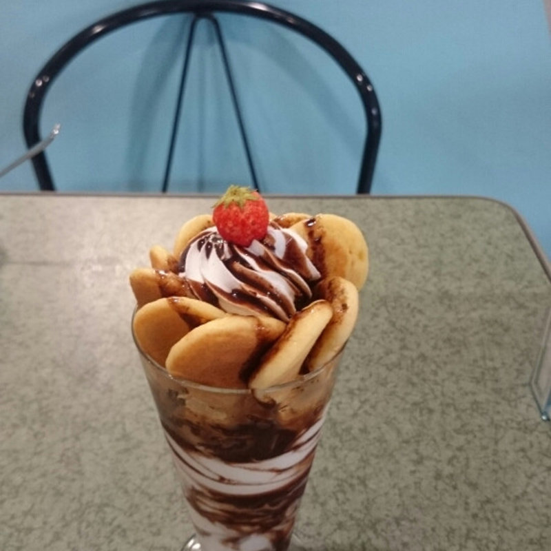 ﾎｯﾄｹｰｷﾊﾟﾌｪ(チョコ)(ブルーエイト )