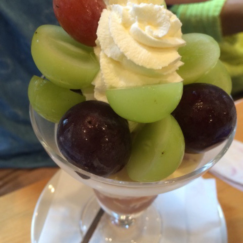 ぶどうのパフェ(フルーツパーラーゴトー )
