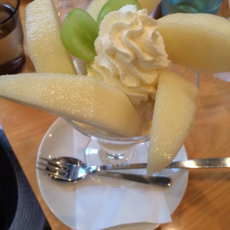 ラフランスのパフェ(フルーツパーラーゴトー )