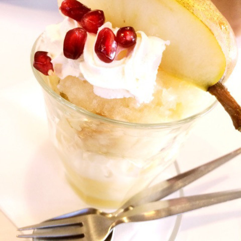 季節のパフェ（洋梨）(フルーツパーラーフクナガ )