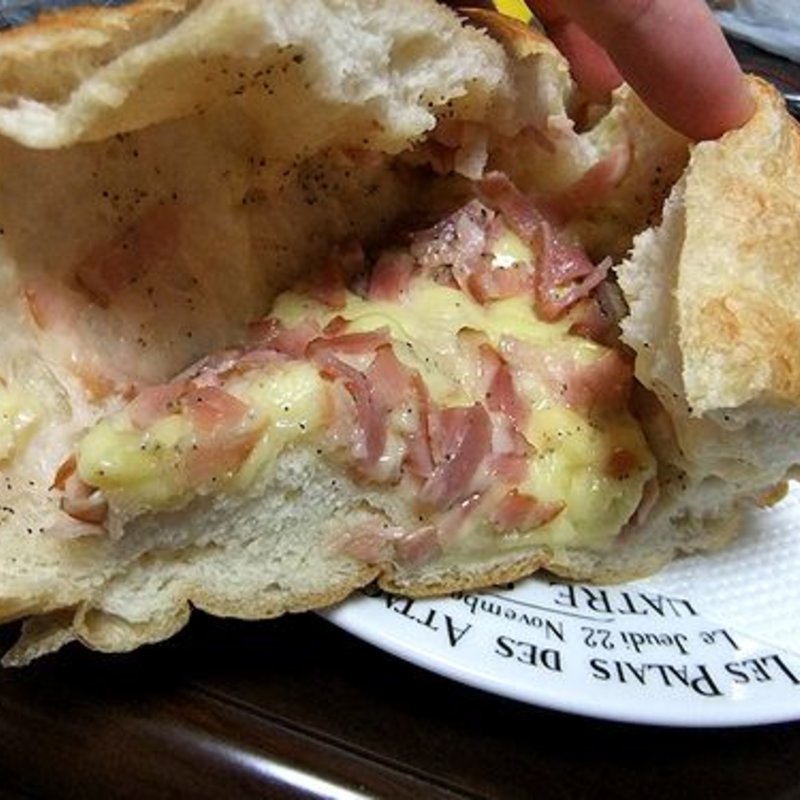 ベーコンチーズフランス(プルネール天神店)