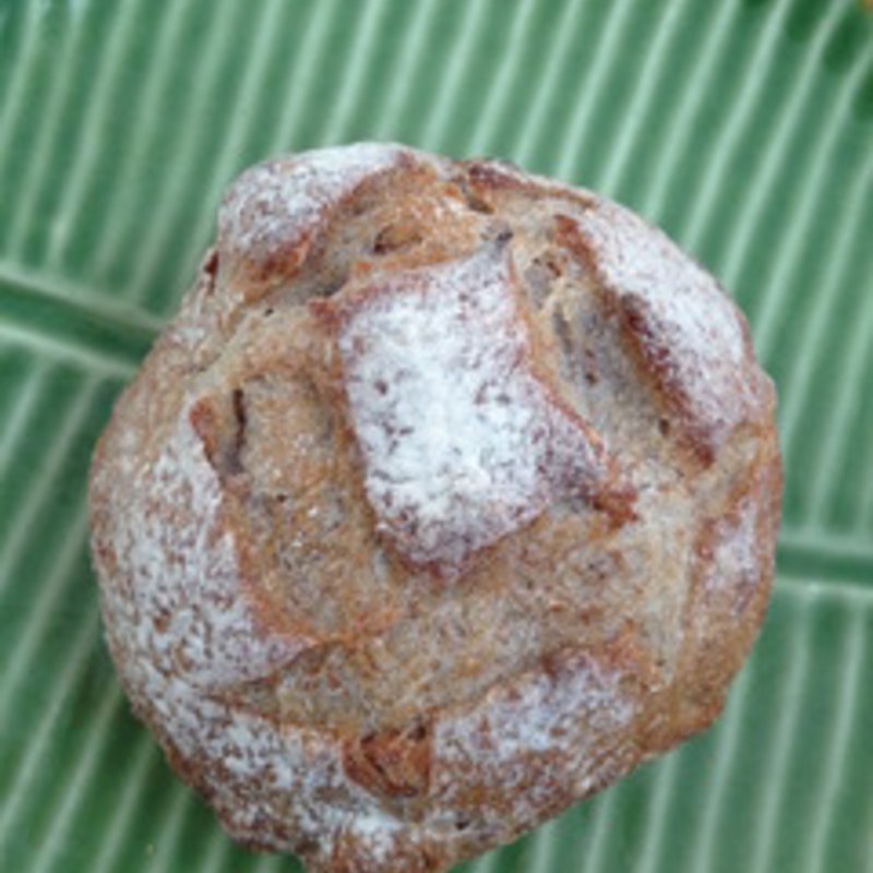 くるみパン(ブレッドハウス バンブー （bread house Bamboo）)