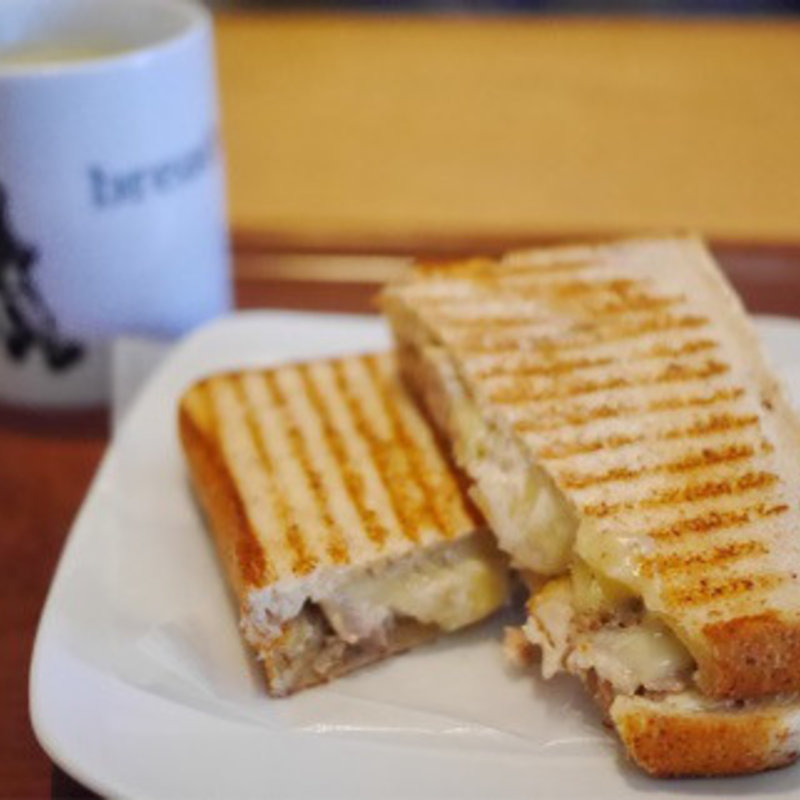 グリルチキンのサンド(breadworks TENNOZ)