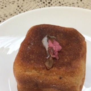 桜のパン(ベーカリー＆レストラン 沢村 新宿)