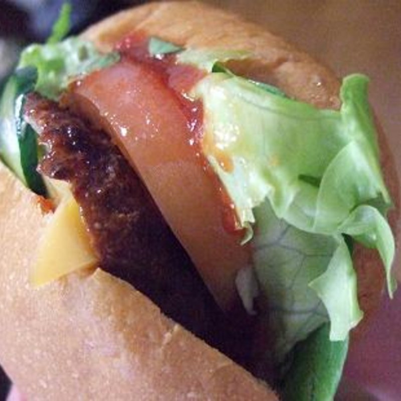 ハンバーガー(ベークショップ イワハシ)