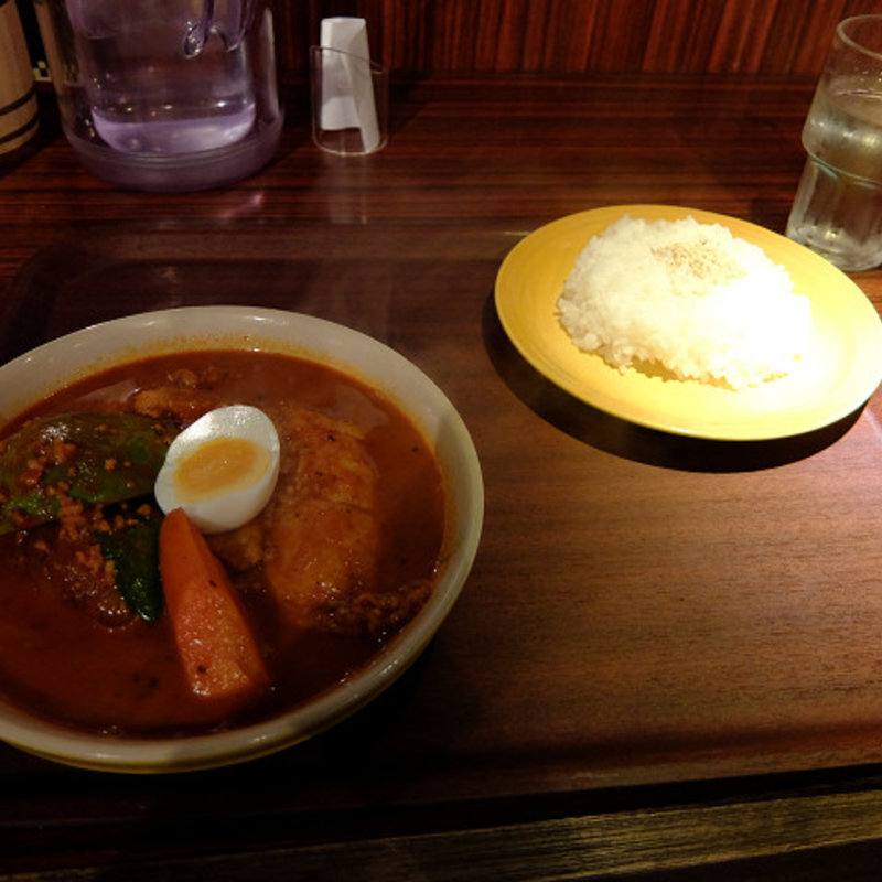 チキンとアボカドのカレー(べいらっきょ)