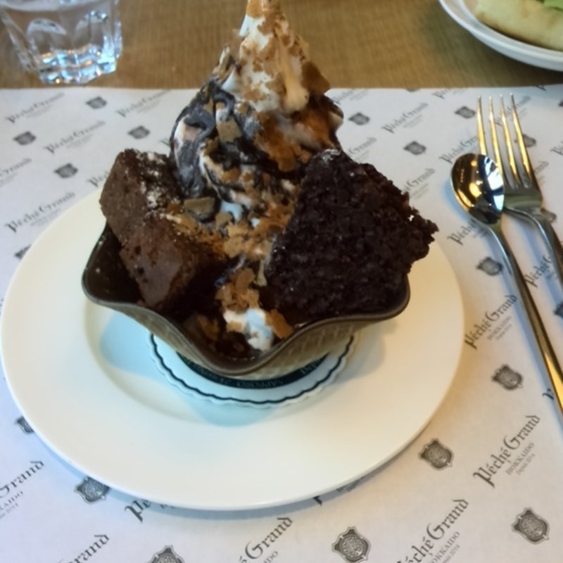 チョコパフェ(ペシェグラン)