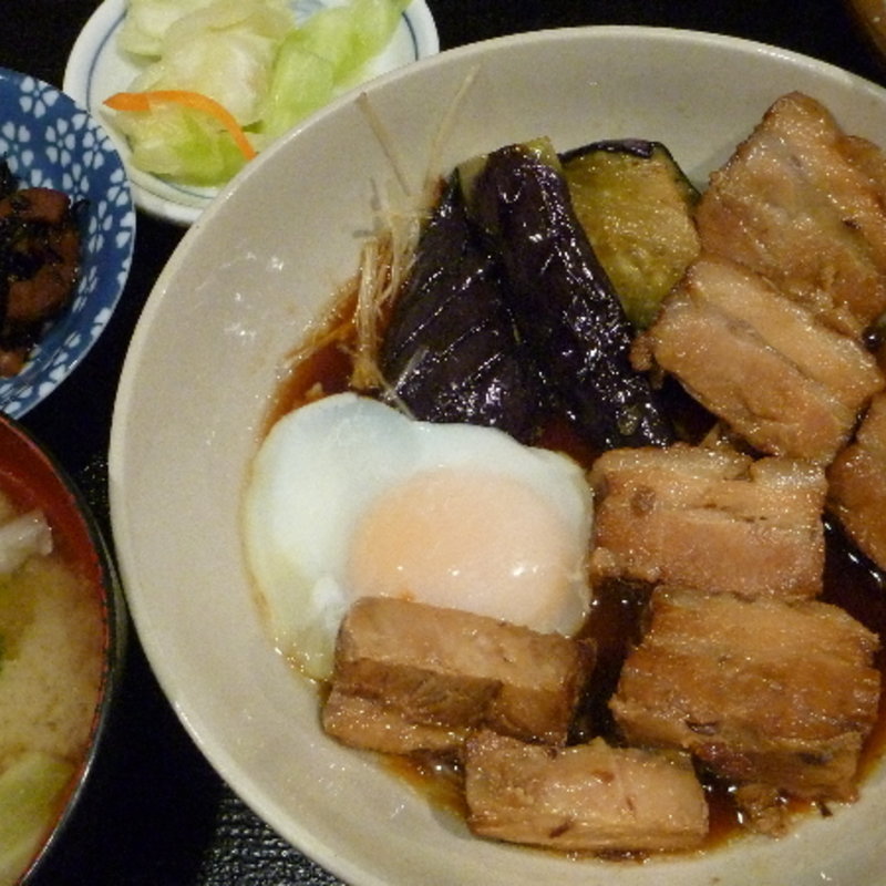 豚角煮定食大盛り(べじたぶる TORI TON)