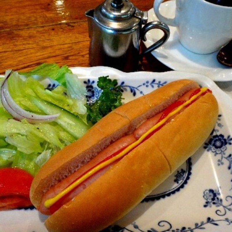 ホットドッグセット（モーニング）(喫茶ベルーガ)