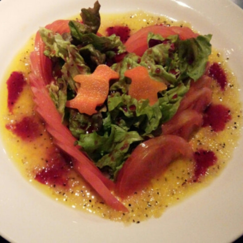 ﾗﾌﾞﾘｰﾄﾏﾄｻﾗﾀﾞ(ペンギンのいるBAR)