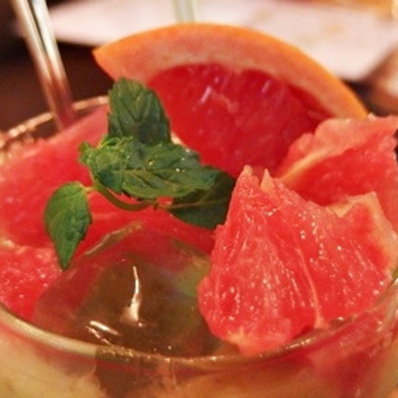 アボガド・キウイ・グレープフルーツのミックス生ジュース(えびカニ喰酒iKURA)