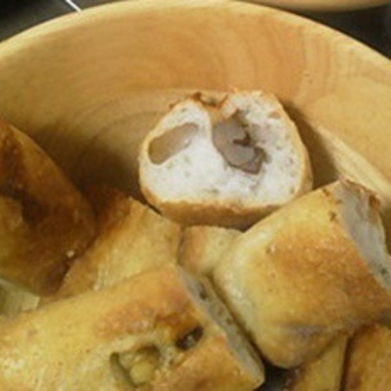 クルミ入りのパン(ホームメイド メルシー )