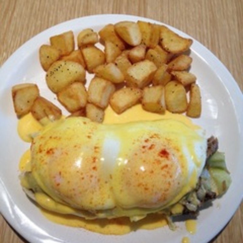 カルアピックベネディクト(ボガーツカフェ 原宿表参道店 )