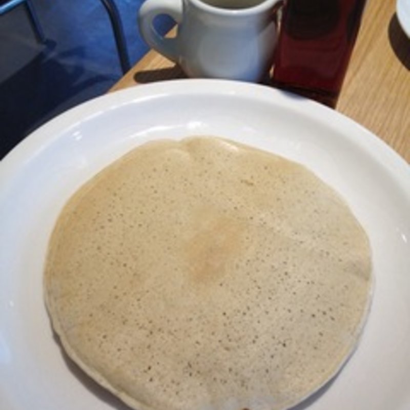 タロパンケーキwithココナツハウピアソース(ボガーツカフェ 原宿表参道店 )