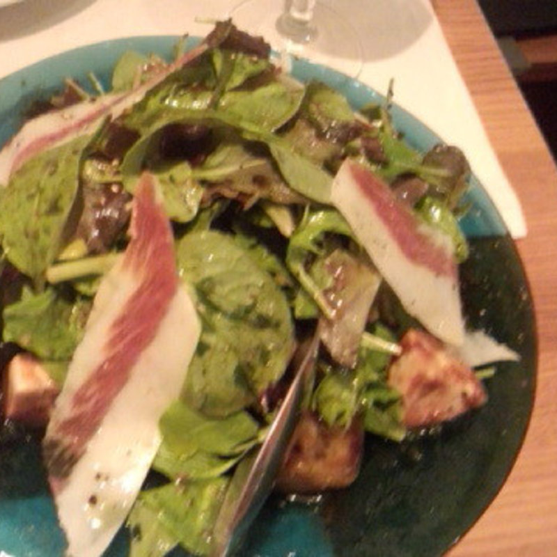 キウイとモッツァレラのサラダ(ポトフ料理 ジョワ（Joie）)