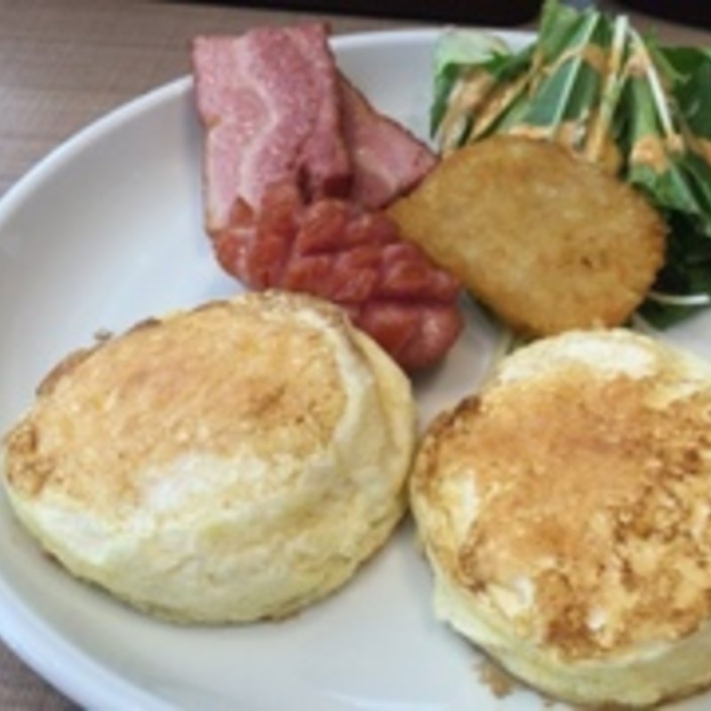 ソーセージ&ベーコン&ハッシュドポテト(ホナカフェ 糸島 Beach Resort （Hona Cafe）)