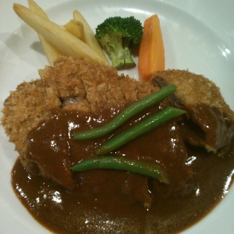 ビーフカツ定食(ポルタ・マリ)