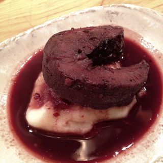 舌の赤ワインソース煮(ホルモン焼　婁熊東京 （ルクマトウキョウ）)