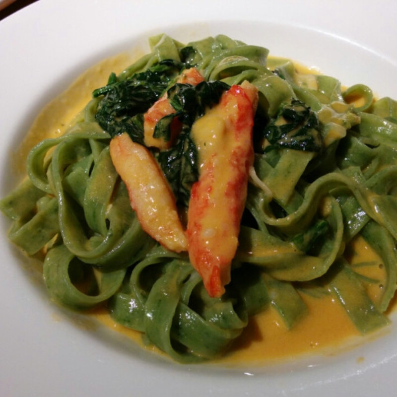 ほうれんそうを練り込んだズワイ蟹のフィットチーネ(マーケットレストランAGIO 新宿店)