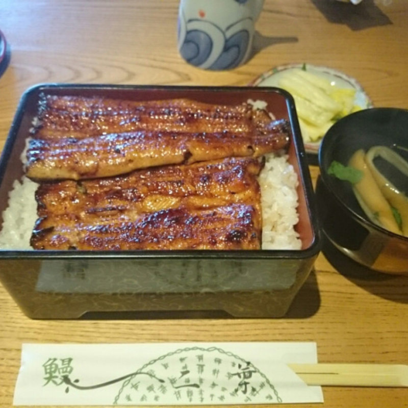 ビフカツ(洋食 マーシュ亭)