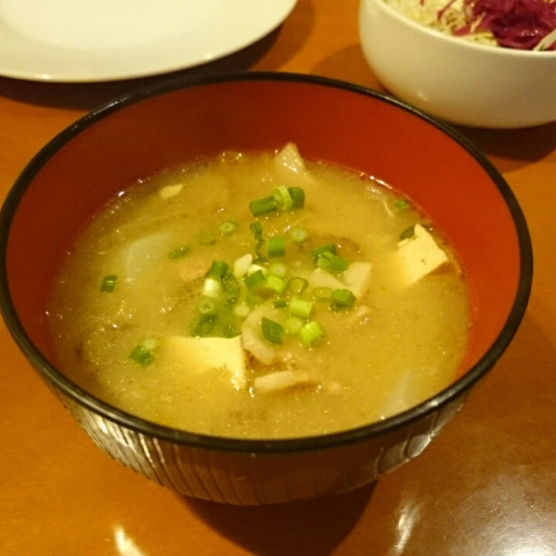 牛タンのキッシュ(洋食 マーシュ亭)