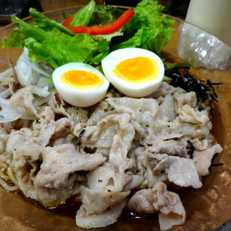 夏季限定　肉冷やし(まくり家 川崎店)