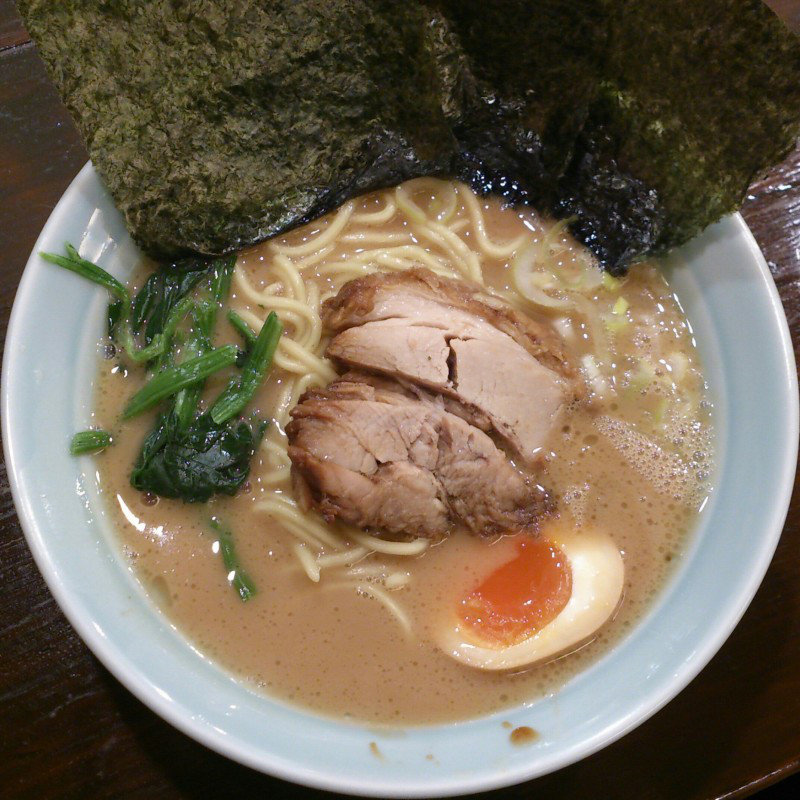 醤油とんこつ(まくり家 )