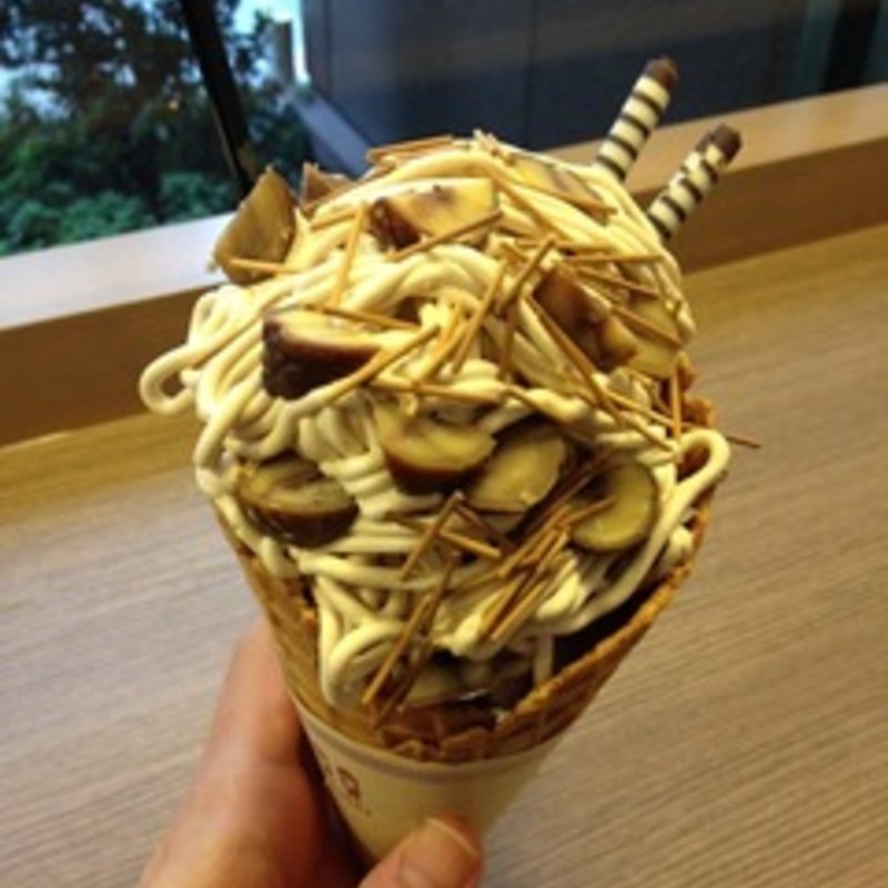 パフェソフト焼栗モンブラン(マザー牧場 ｍilk ｂar アトレ秋葉原1店 )