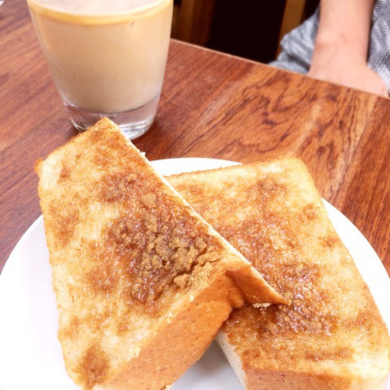 トースト黒糖バージョン(まちのパーラー)