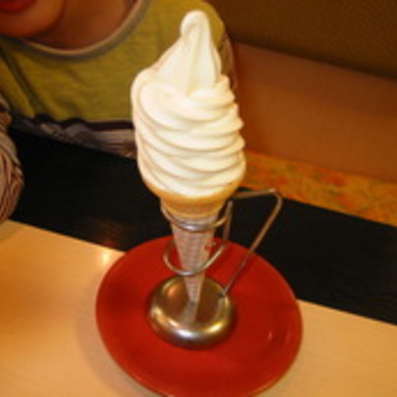 牛乳ソフト(まつりや)