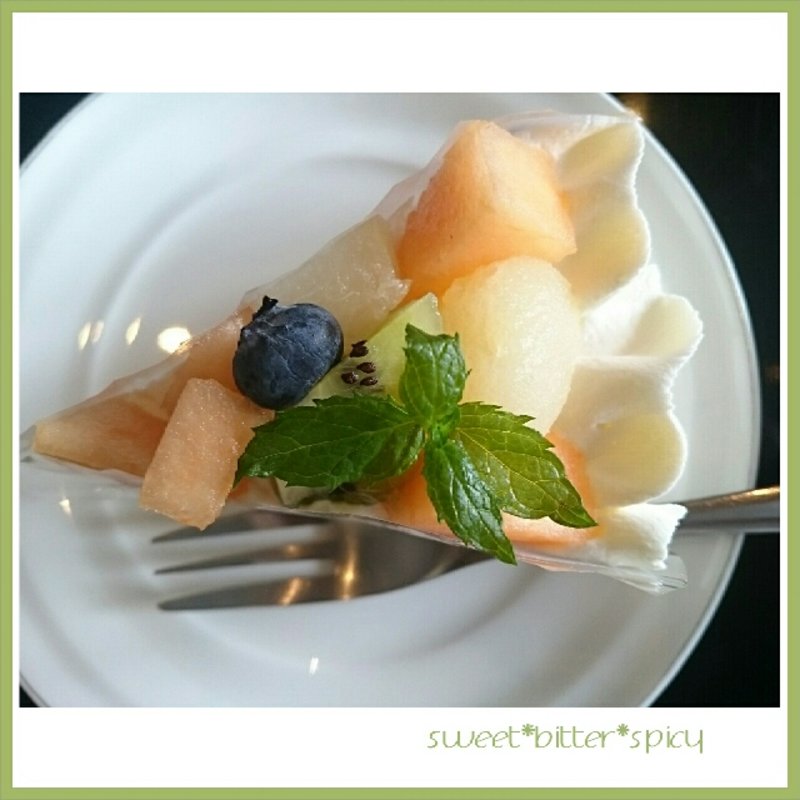 メロンのデコレーション(マリーローランサン喫茶店)