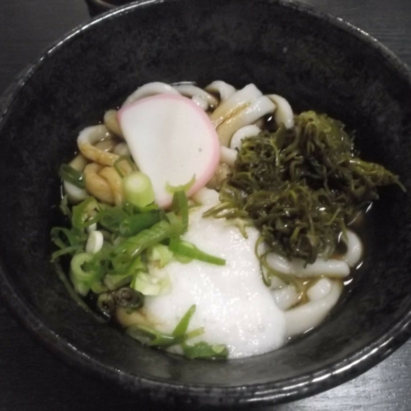 とろろめひび入り伊勢うどん(まるはま )