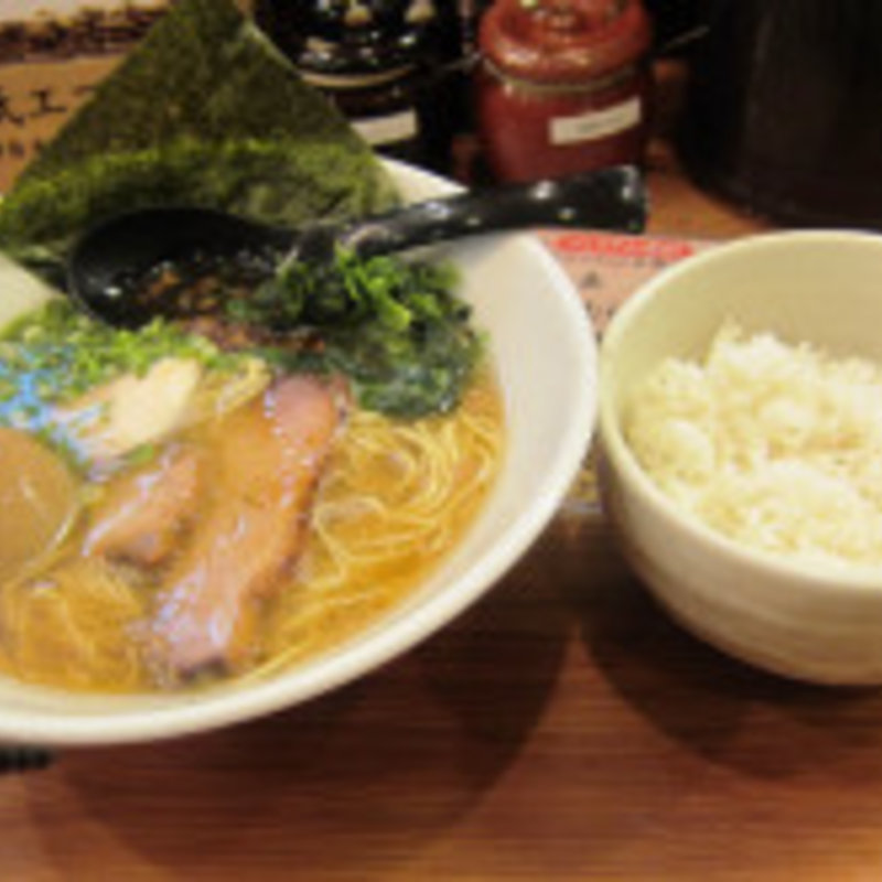 そば屋のしょうゆらーめん(六代目らーめん処 まるは極 西船橋店)