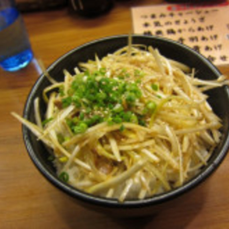 ねぎと3種のチャーシュー丼(六代目らーめん処 まるは極 西船橋店)