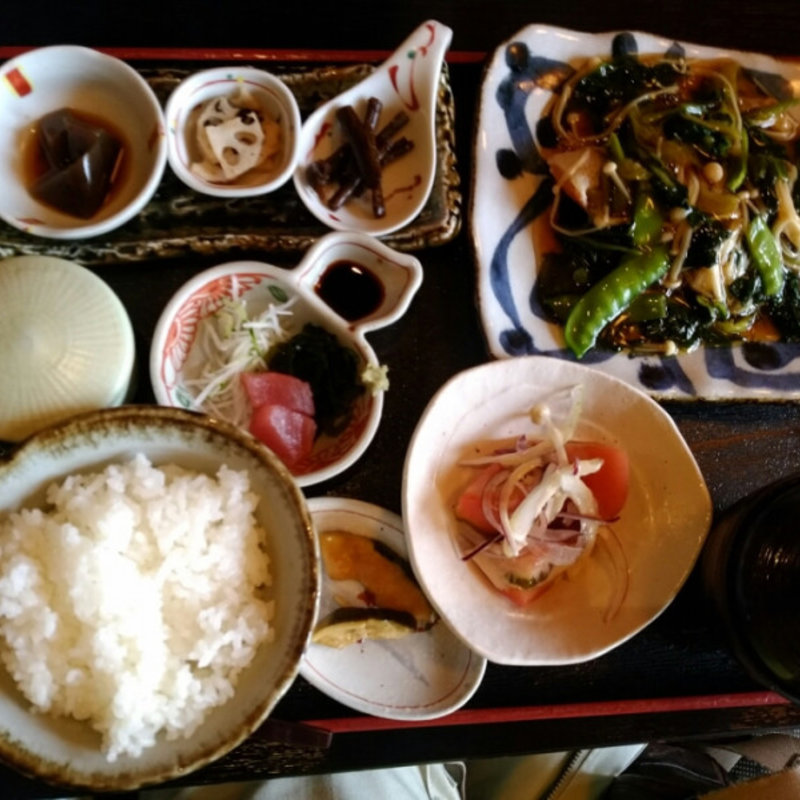 今週のランチ（秋鮭のあんかけ）(まるまる屋 )