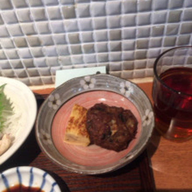 イワシ団子のフライに卵焼き(マルワ食堂)