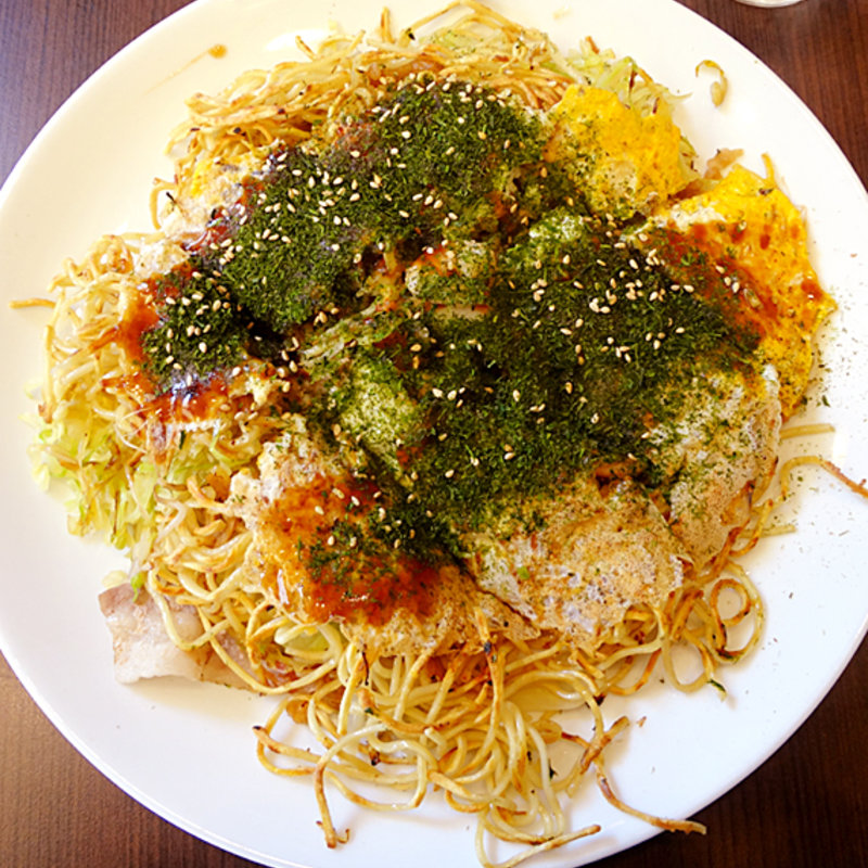スペシャル（肉玉そば＋生イカ・生エビ）(まる麺 白島店 )