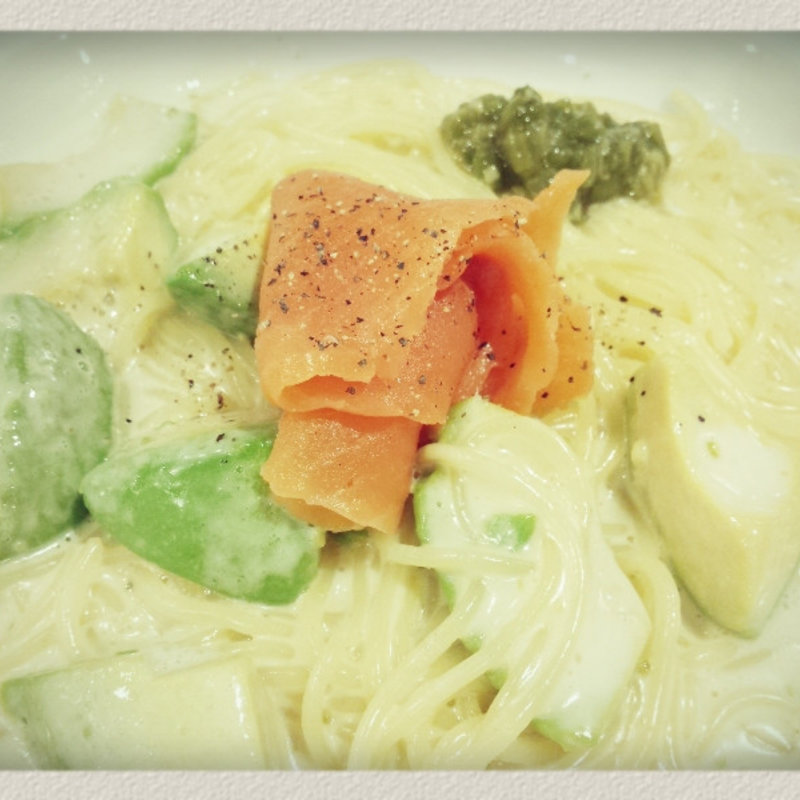 サーモンアボカドのワサビ風味パスタ(Restaurant Bar MAMMA 鎌取店)