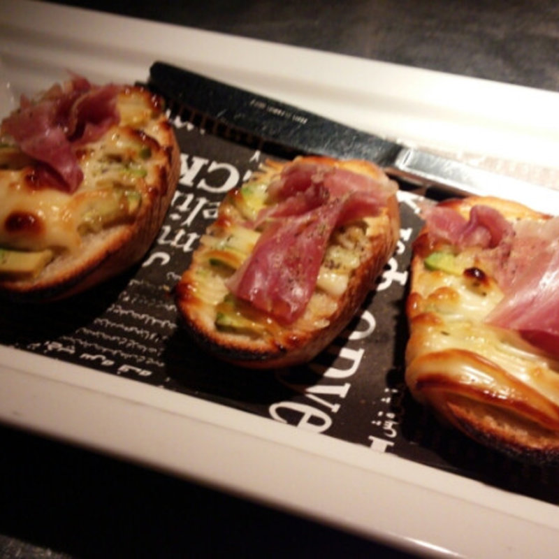 生ﾊﾑとｱﾎﾞｶﾞﾄﾞのｸﾛｽﾃｨｰﾆ(Neo Tokyo Fooding Bar MYSTERIOUS | ミステリアス新宿店)