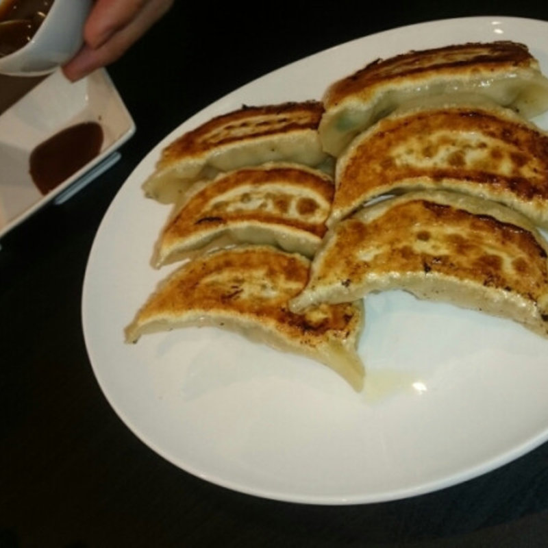 焼き餃子(餃子ダイニング Mi－chuca)