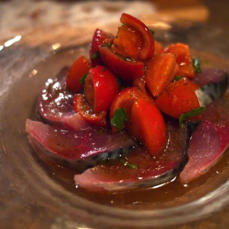 小田原サバと塩トマトのカルパッチョ(ミルヴァン フィオーリ)