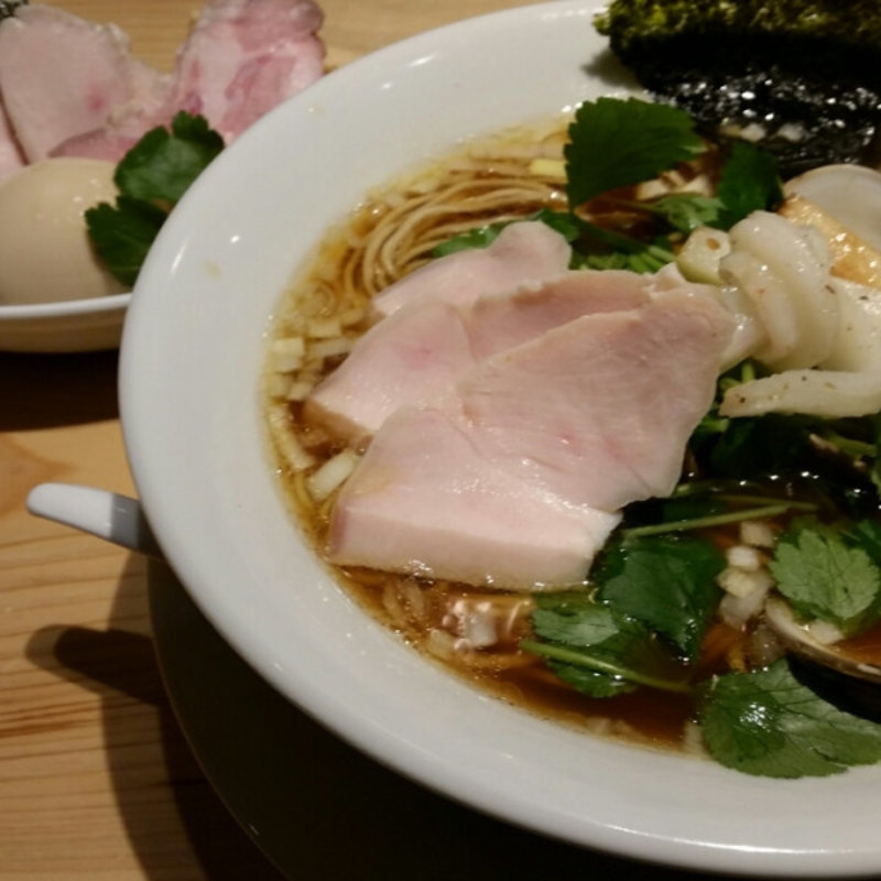 特製鶏・煮干・蛤のトリプルSOBA(むぎとオリーブ 銀座店)