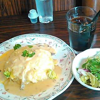 ゴルゴンゾーラチーズソースのオムライス(ムグニ （MUGUNI）)