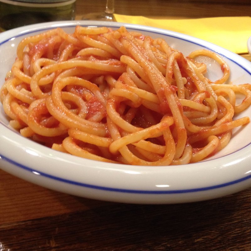 トマトソースパスタ(メゼババ )